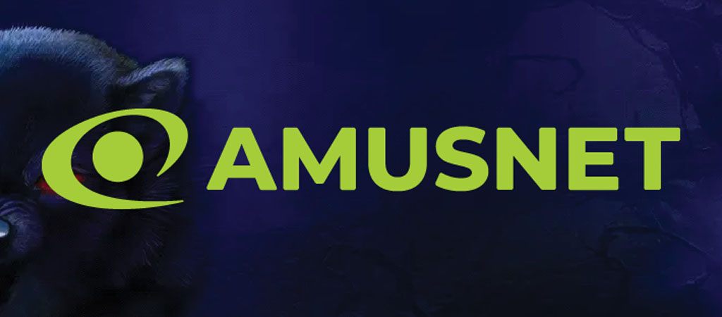 Amusnet, logó, zöld szöveg, farkas, kaszinójáték, márka, embléma, online szerencsejáték, grafika, dizájn, játékfejlesztő